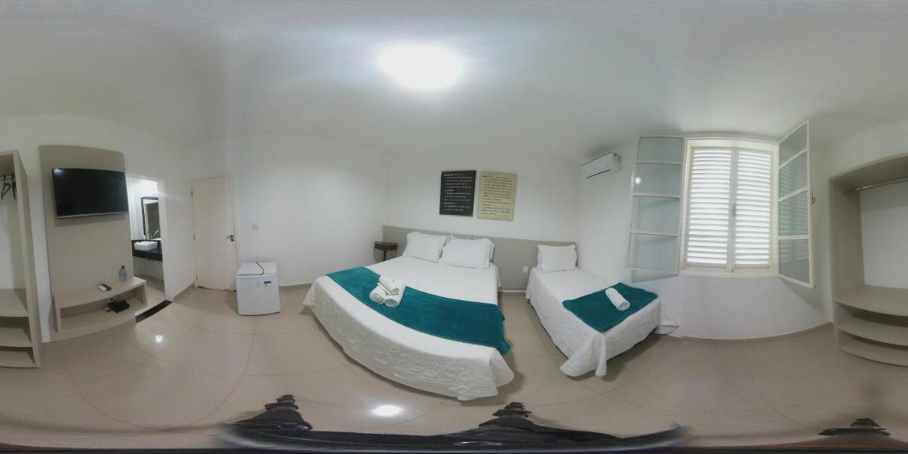 Quarto Triplo Básico